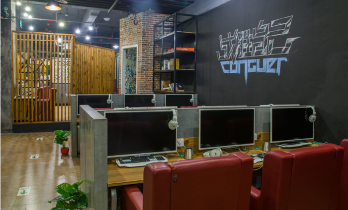 特點風(fēng)格網(wǎng)咖墻面裝飾效果圖